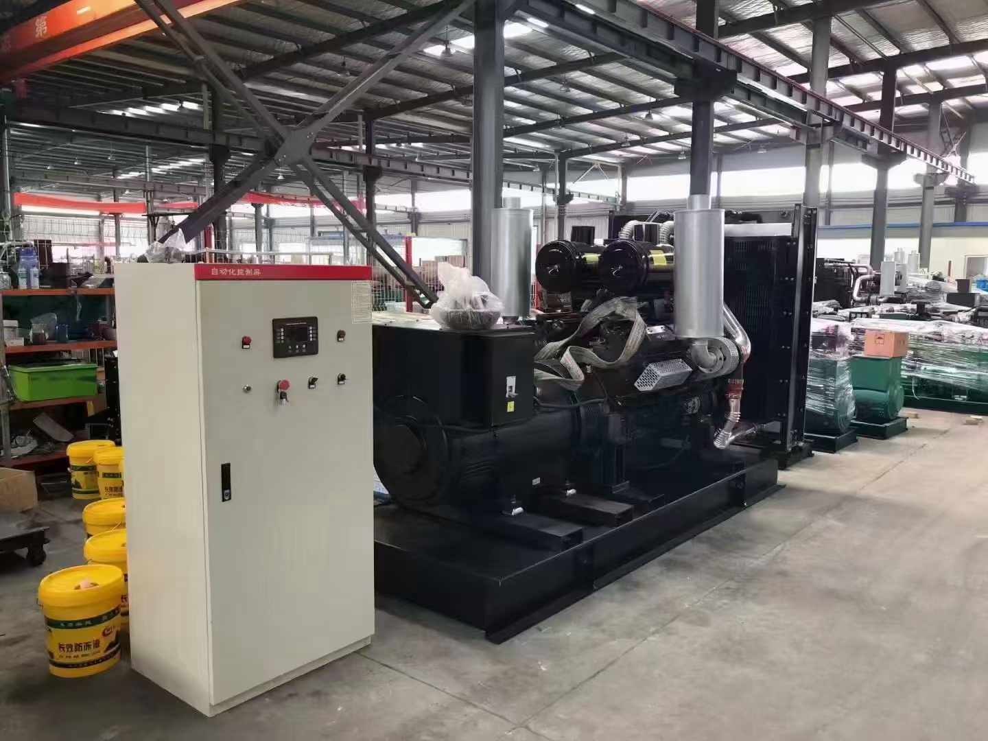 柯城柴油发电机运行时的噪音和振动水平如何？