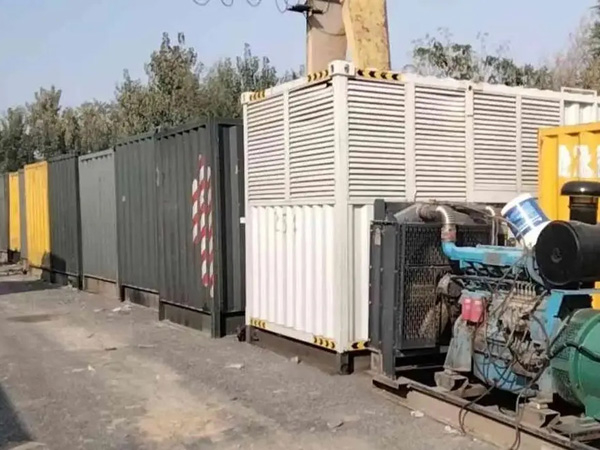 柯城200KW柴油发电机机组每小时油耗是多少?